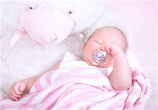 婴儿频繁夜醒怎么回事 宝宝频繁夜醒的原因
