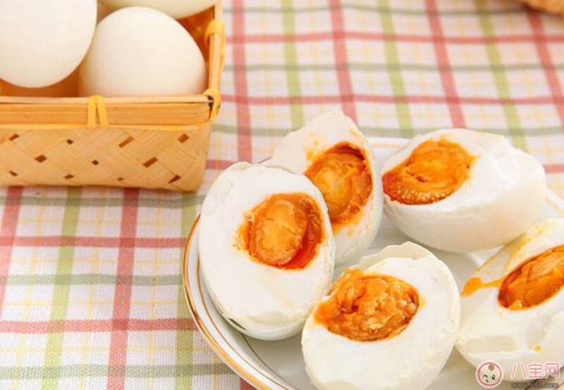 孕妇能吃咸鸭蛋吗 孕妇吃咸蛋吗能吃多少