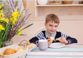 儿童的早餐要怎么吃才够营养?儿童如何正确地吃营养早餐?