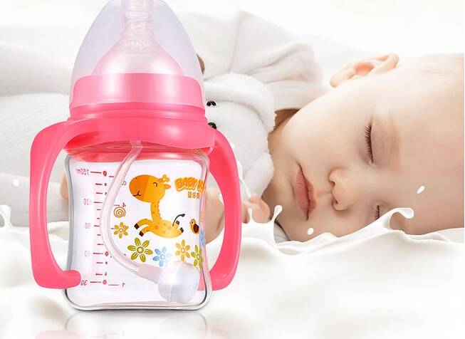 给宝宝选多大容量的奶瓶合适 什么时候要更换奶瓶奶嘴