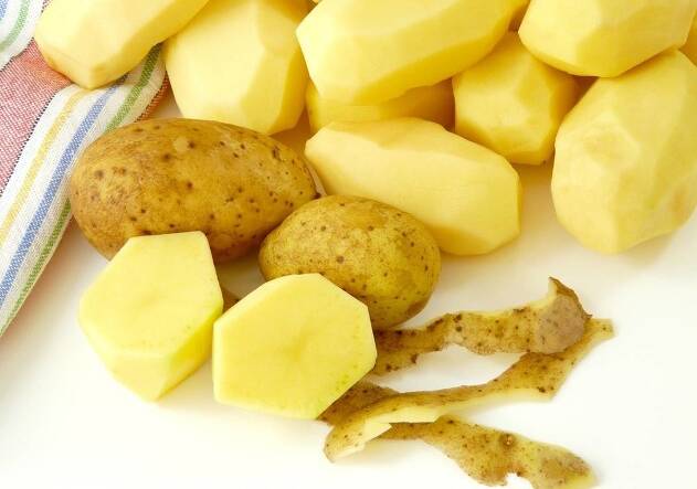 生吃土豆会让身体感到不适吗?如果担心会让身体感到不适应该注意什么?