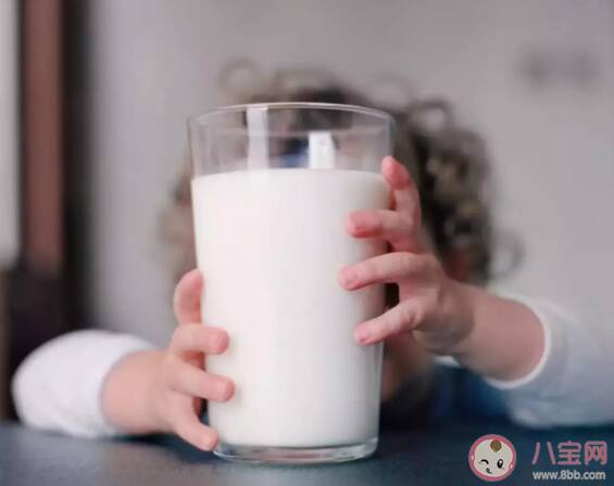 多喝牛奶能变聪明吗 喝牛奶都有什么禁忌