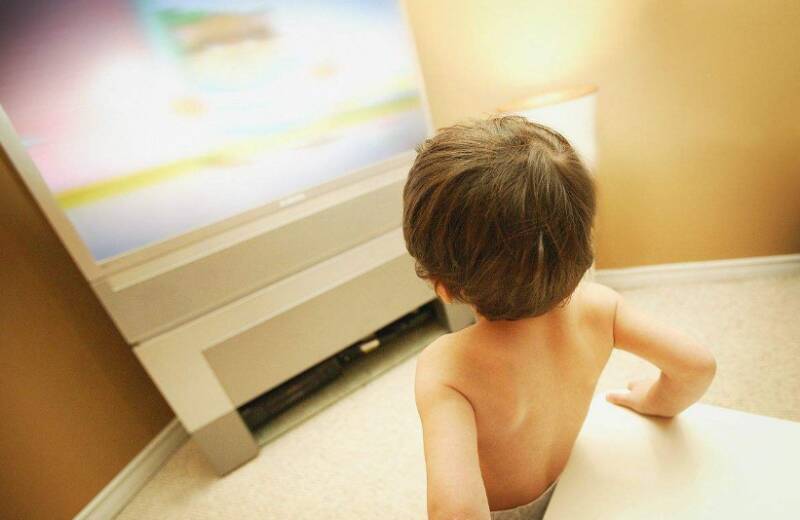 家长怎么监督孩子看电视 孩子看什么节目比较好2022