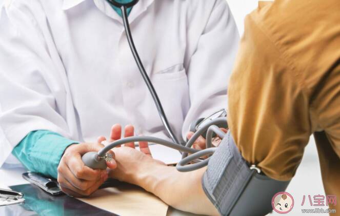青年高血压有什么特点 年纪轻轻就得了高血压怎么办