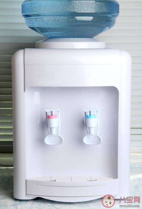 饮水机清洗频率越多越好吗 使用饮水机要注意哪些